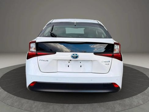 Used 2022 Toyota Prius XLE FWD image 5