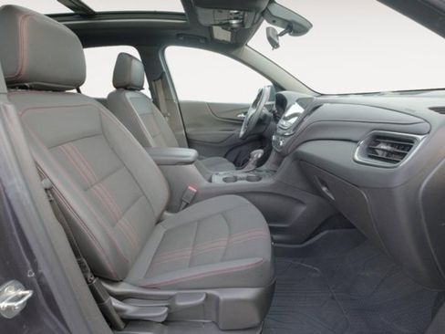 Used 2022 Chevrolet Equinox RS w/ Infotainment Package image 15