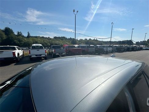 New 2025 Chevrolet Blazer EV LT image 19