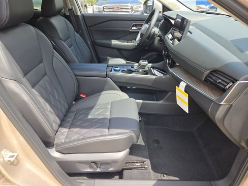 New 2026 Nissan Rogue Platinum AWD/4WD image 21