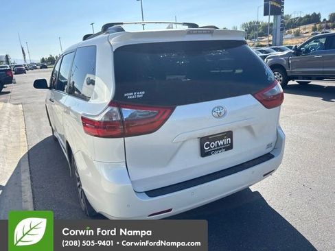 Used 2020 Toyota Sienna XLE w/ XLE Navigation Package AWD/4WD image 7