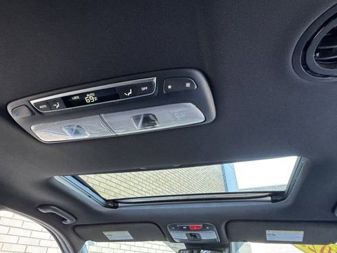 Used 2025 Kia Telluride EX X-Line image 18