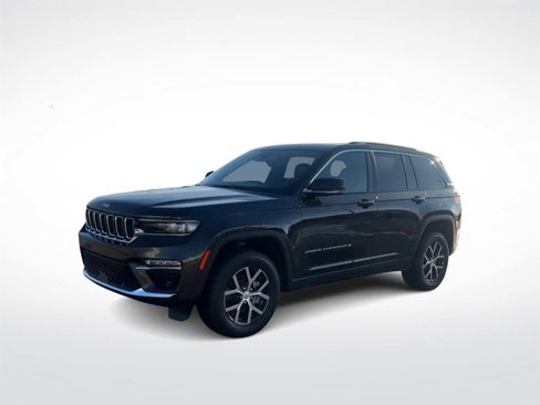 Used 2024 Jeep Grand Cherokee Limited image 4