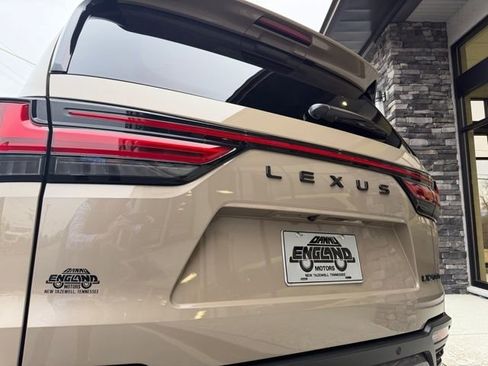 Used 2025 Lexus LX 700h Overtrail image 15