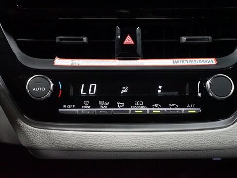Certified 2025 Toyota Corolla LE w/ Convenience Package FWD image 20