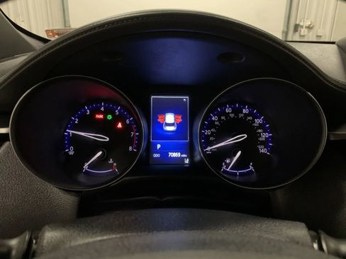 Used 2018 Toyota C-HR XLE image 24