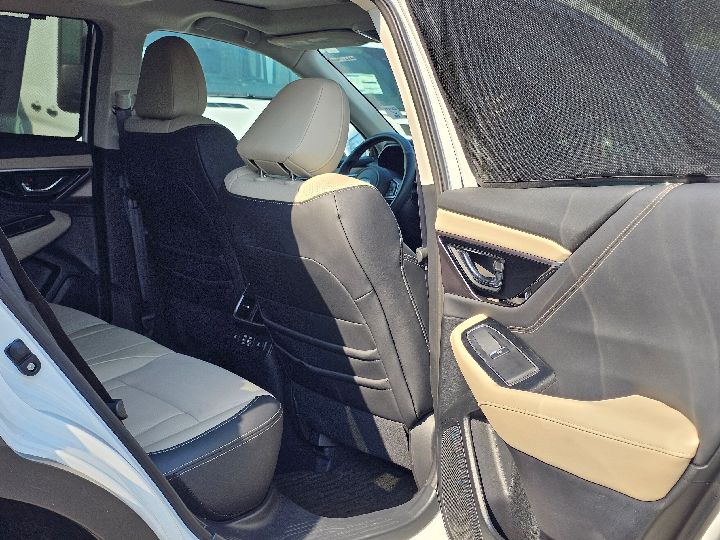 Used 2025 Subaru Outback Limited AWD/4WD image 14