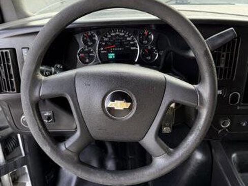 Used 2017 Chevrolet Express 2500 image 14