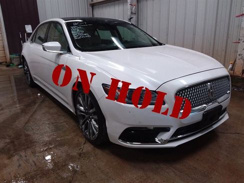 Used 2017 Lincoln Continental Select w/ Climate Package image 1
