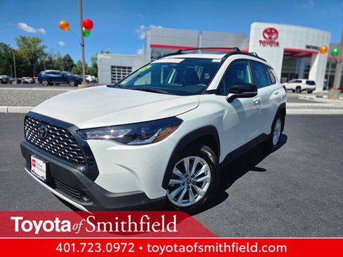Certified 2025 Toyota Corolla Cross LE w/ Moonroof Package AWD/4WD image 1