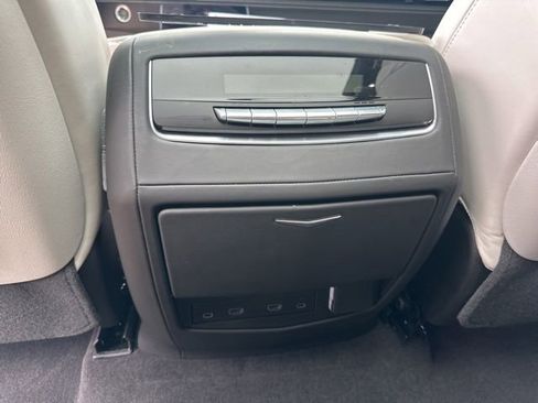 Used 2025 Cadillac Escalade Sport Platinum w/ LPO, Floor Liner Package AWD/4WD image 21