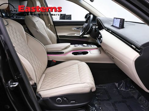 Used 2022 Genesis GV70 3.5T Sport w/ Sport Prestige Package AWD/4WD image 27