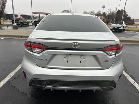 Used 2021 Toyota Corolla SE w/ SE Premium Package image 9