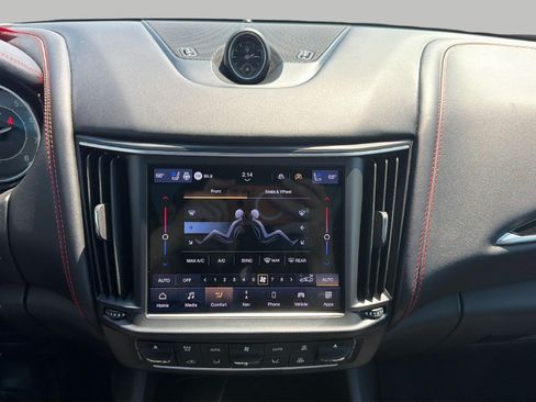 Used 2022 Maserati Levante GT AWD/4WD image 17