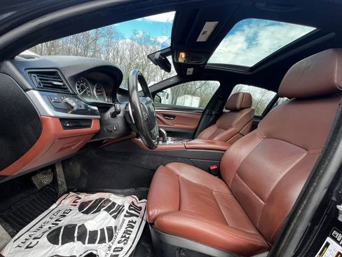 Used 2013 BMW 550i xDrive Sedan AWD/4WD image 9