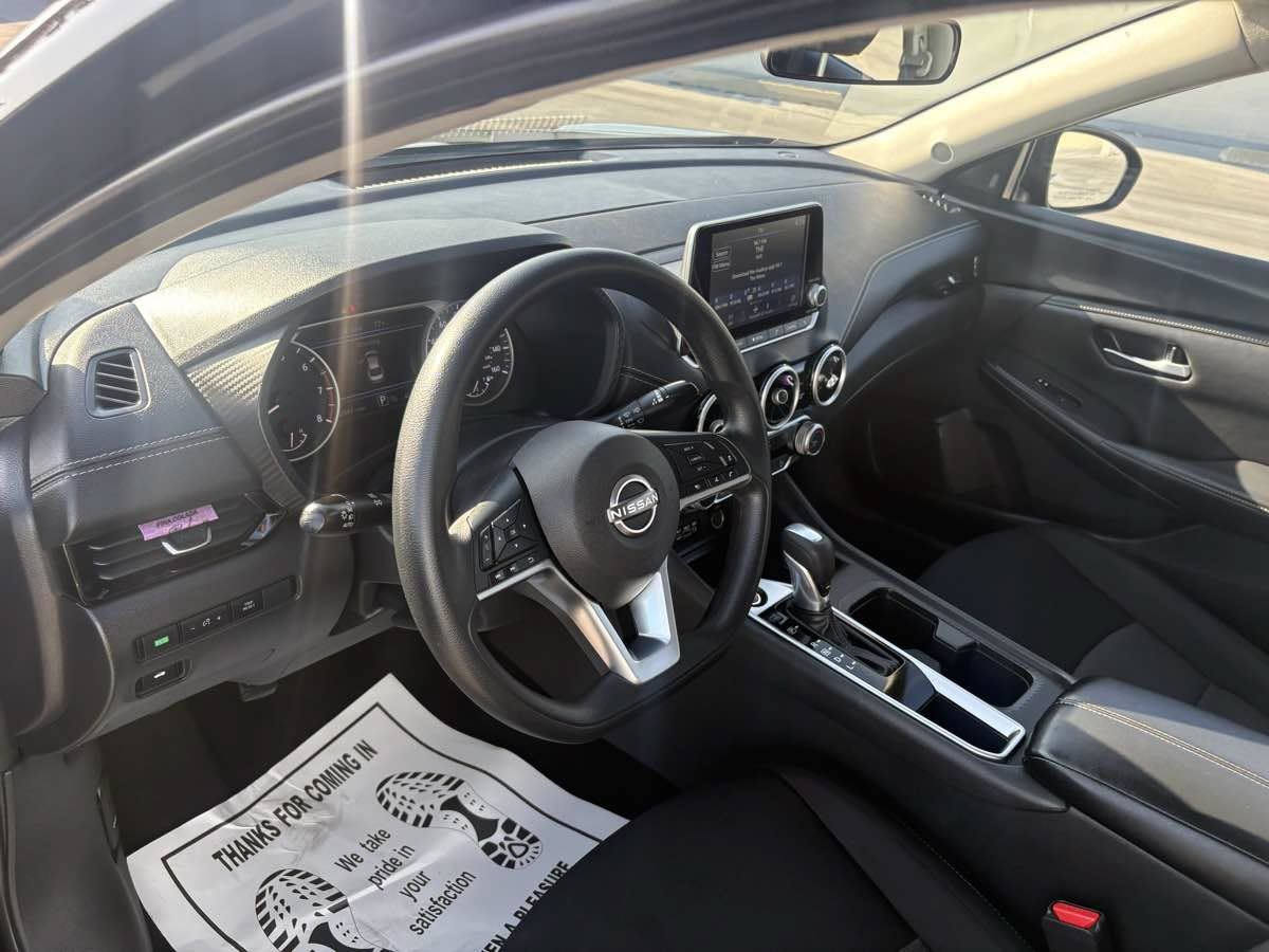 Used 2025 Nissan Sentra SV FWD image 16