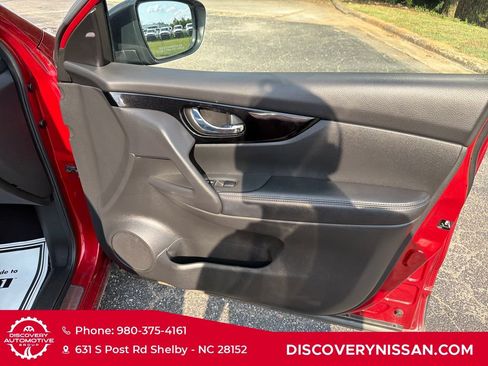 Certified 2019 Nissan Rogue Sport SV w/ Technology Package FWD image 42