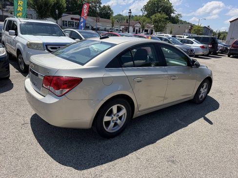 Used 2016 Chevrolet Cruze LT FWD image 5