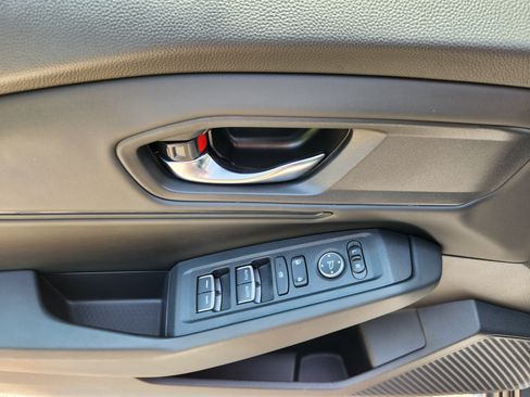 Certified 2023 Honda Accord EX image 17