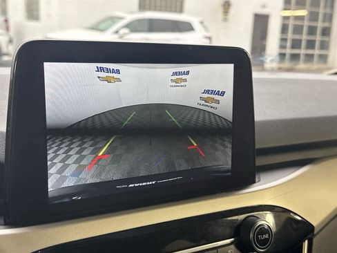 Used 2020 Ford Escape SE image 18