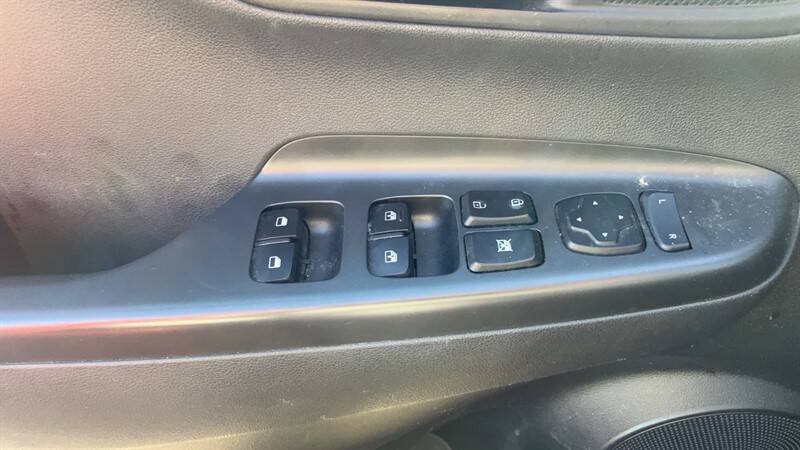 Used 2019 Hyundai Kona SEL AWD/4WD image 15