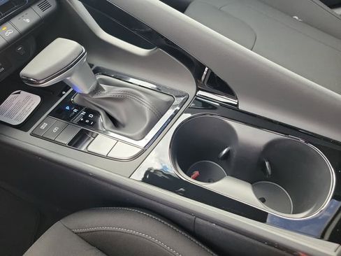 New 2026 Hyundai Elantra SEL Sport FWD image 14