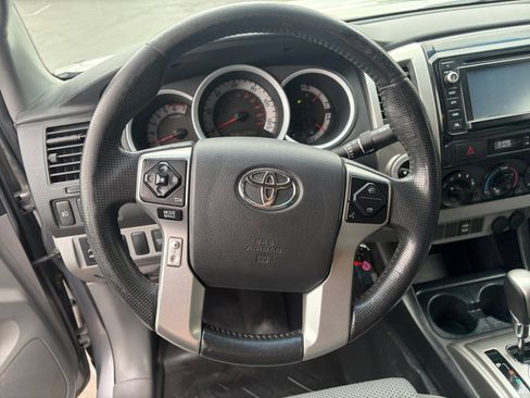 Used 2014 Toyota Tacoma 4x4 Double Cab w/ TRD Sport Package image 9