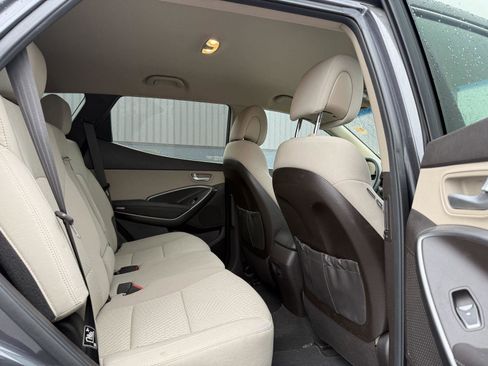 Used 2017 Hyundai Santa Fe Sport image 11