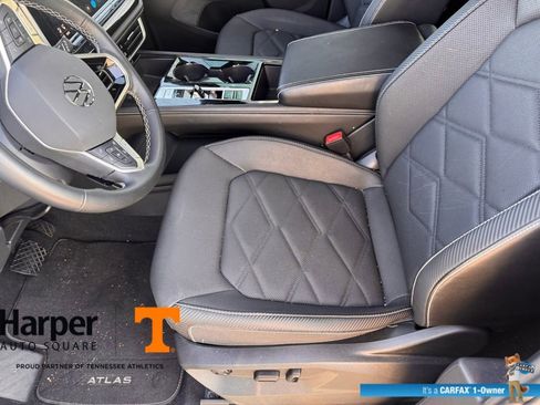 Used 2024 Volkswagen Atlas Cross Sport SE image 13