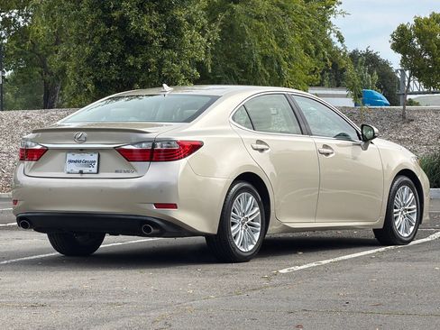 Used 2014 Lexus ES 350 w/ Premium Package FWD image 5
