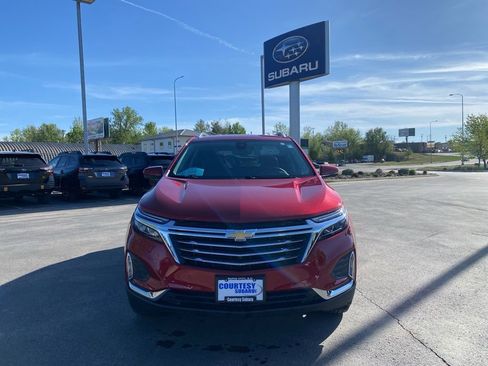 Used 2024 Chevrolet Equinox Premier AWD/4WD image 1