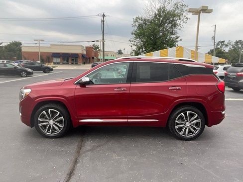 Used 2019 GMC Terrain Denali w/ Driver Alert Package II AWD/4WD image 4