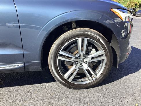 Certified 2021 Volvo XC60 T8 Inscription Expression w/ Climate Package image 13