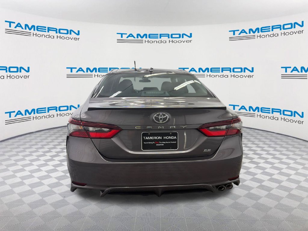 Used 2024 Toyota Camry SE FWD image 4