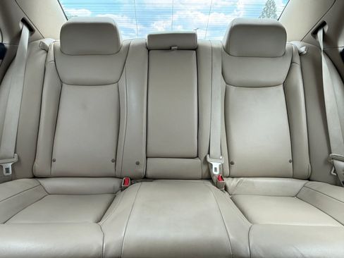 Used 2014 Chrysler 300 RWD image 22