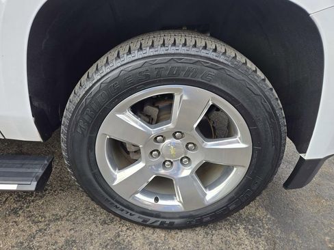 Used 2019 Chevrolet Suburban Premier image 23