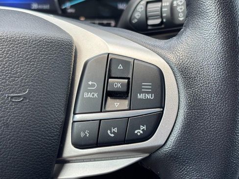 Used 2023 Ford Explorer XLT AWD/4WD image 21
