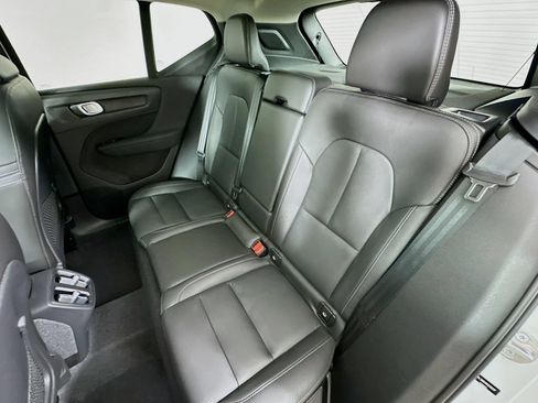 Used 2024 Volvo XC40 B5 Plus w/ Climate Package AWD/4WD image 35