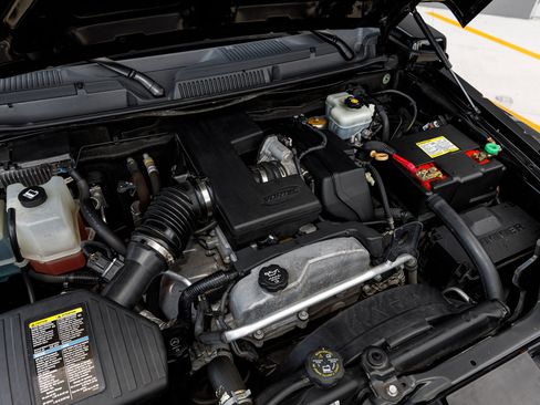 Used 2010 HUMMER H3T Adventure image 44