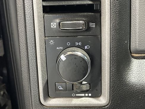 Used 2017 RAM 2500 Tradesman w/ Chrome Appearance Group AWD/4WD image 22