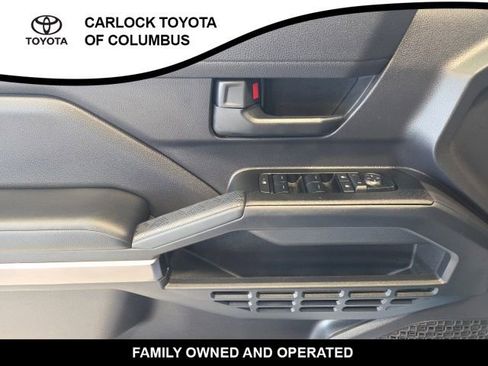 Used 2025 Toyota 4Runner SR5 AWD/4WD image 11