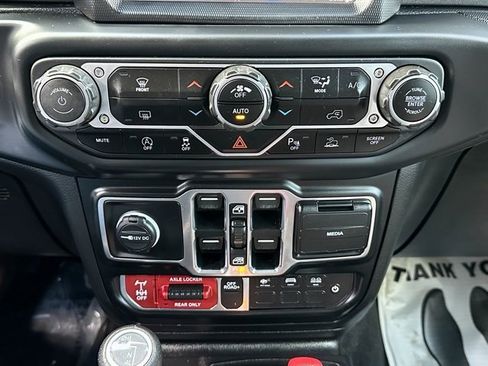 Used 2020 Jeep Gladiator Mojave image 29