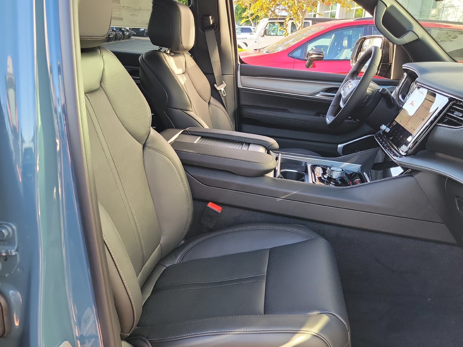 New 2026 Jeep Grand Wagoneer L 4WD image 18