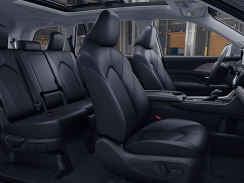 New 2026 Toyota Grand Highlander FWD image 20
