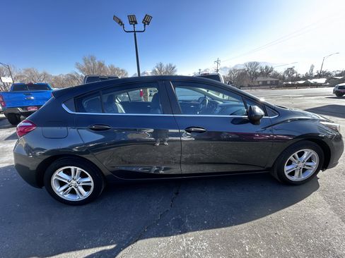 Used 2017 Chevrolet Cruze LT w/ Sun And Sound Package image 4