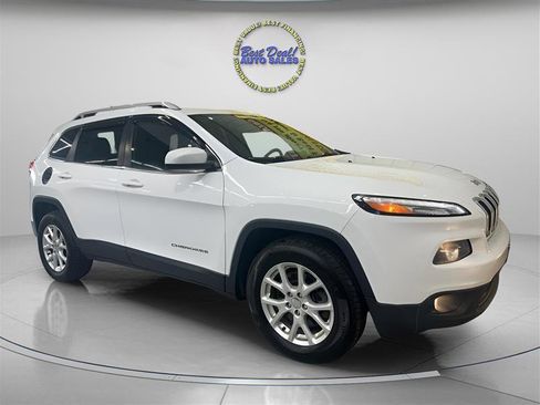 Used 2016 Jeep Cherokee Latitude AWD/4WD image 7