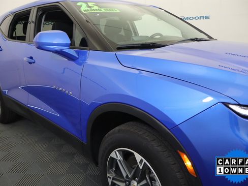 Used 2025 Chevrolet Blazer LT FWD image 4