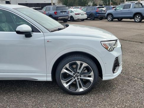 Used 2020 Audi Q3 2.0T Prestige w/ Prestige Package image 8