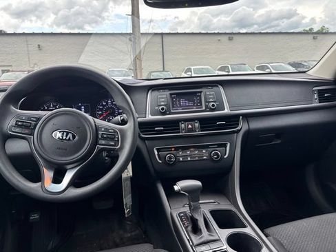 Used 2016 Kia Optima LX FWD image 9