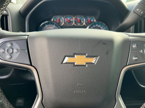 Used 2019 Chevrolet Silverado 2500 LT w/ LT Convenience Package image 18